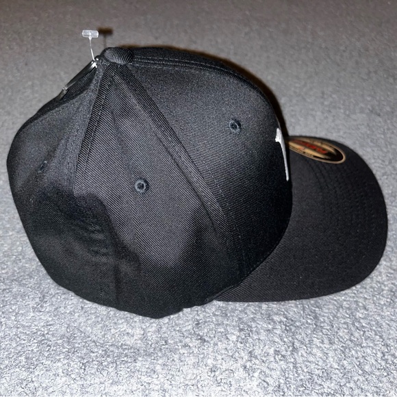 Lot of 3 Hurley Hats L/XL - Picture 5 of 15